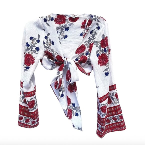 LF Floral Flow Roses Tie Front Top size small - Picture 1 of 2